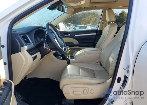 2018 Toyota Highlander Se z USA, uszkodzony, nr VIN 5TDJZRFH8JS486096